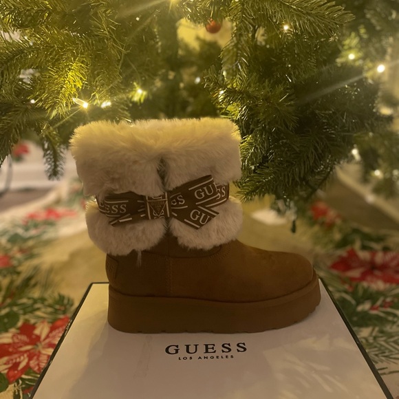 NEW Guess Brown Fur Boots with Bow - Picture 1 of 8